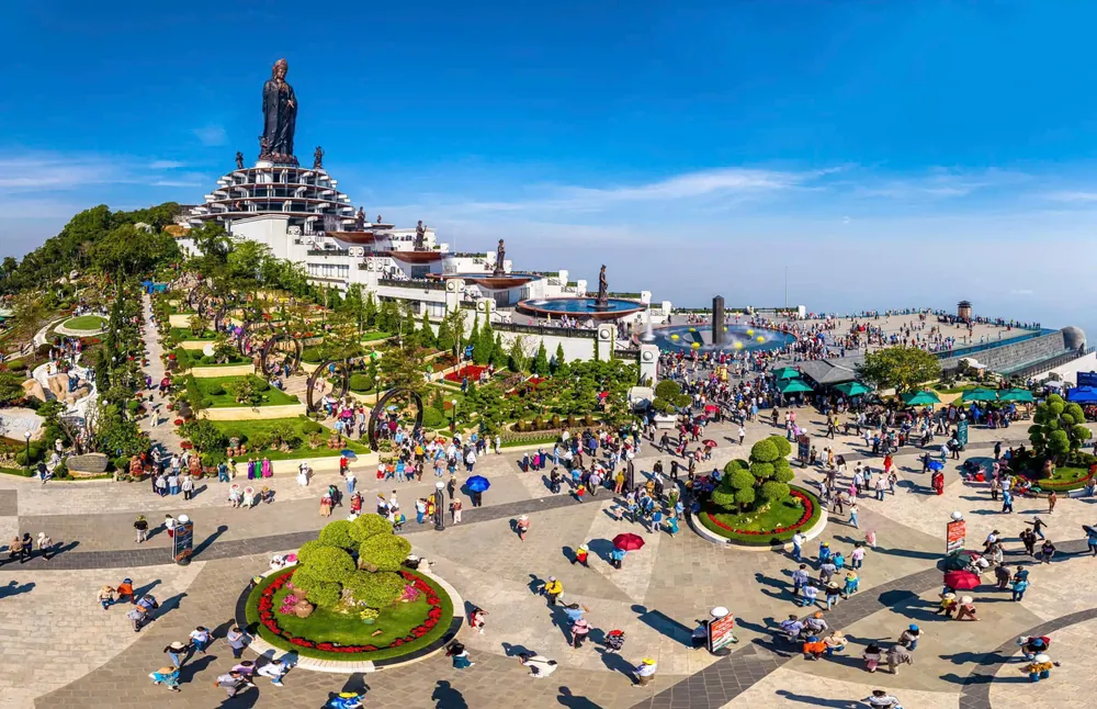 Tượng Phật Bà Tây Bổ Đà Sơn, núi Bà Đen